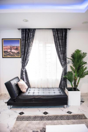 Cc & Cg Homes Luxury 3 Bedrooms Apart-24Hrs Elect WIFI Security